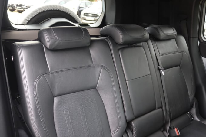 2025 Land Rover Defender