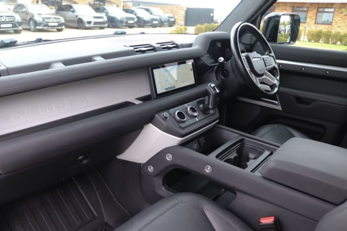 2025 Land Rover Defender