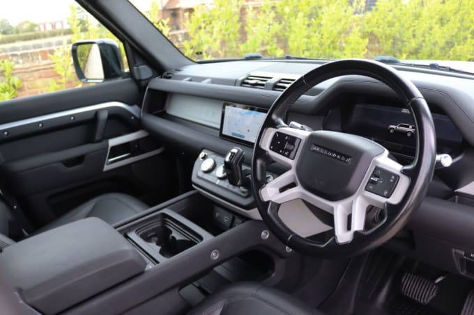 2025 Land Rover Defender