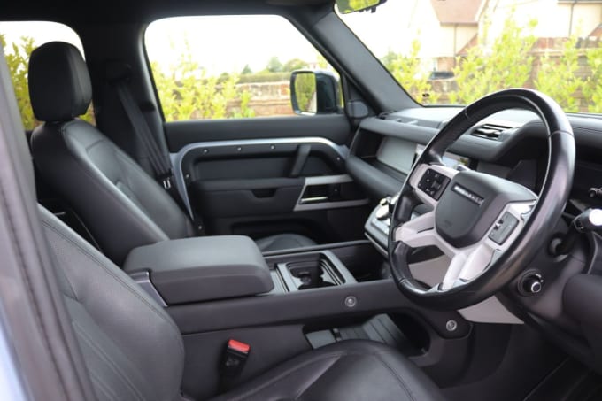 2025 Land Rover Defender