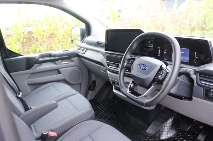 2024 Ford Transit Custom