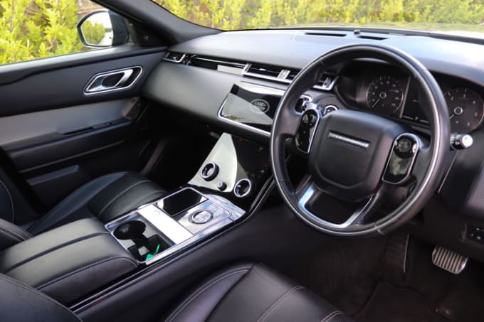 2025 Land Rover Range Rover Velar