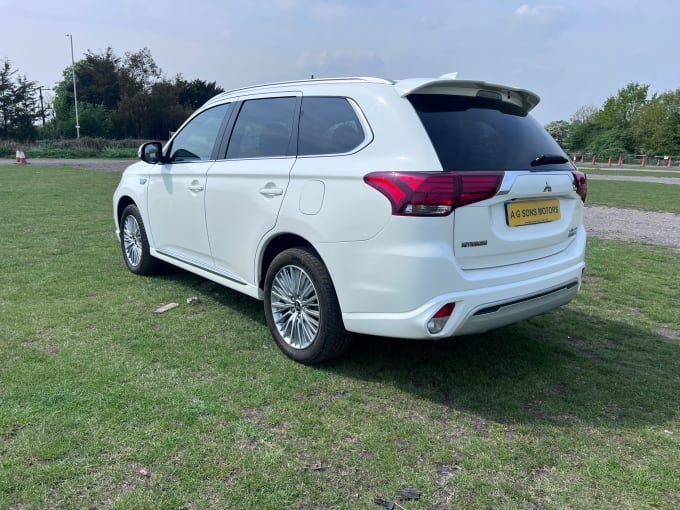 2025 Mitsubishi Outlander