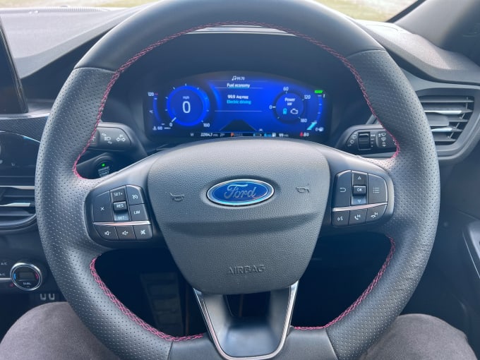 2025 Ford Kuga