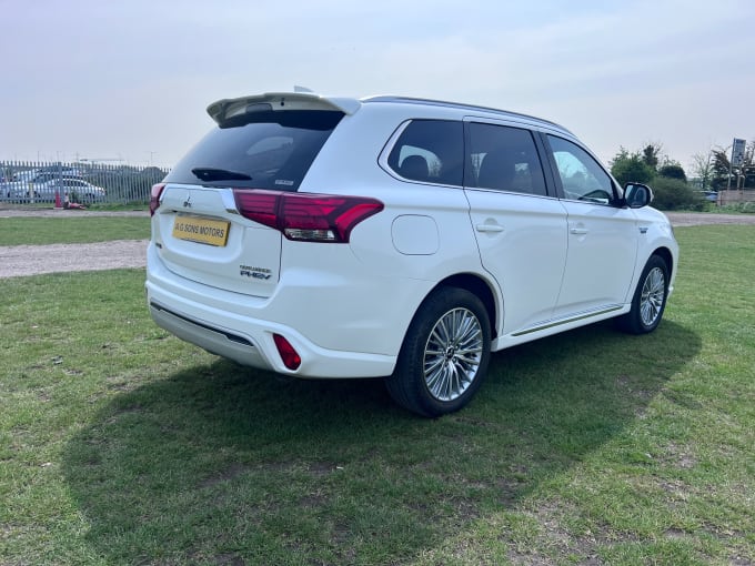2025 Mitsubishi Outlander
