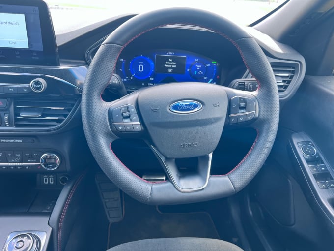 2025 Ford Kuga