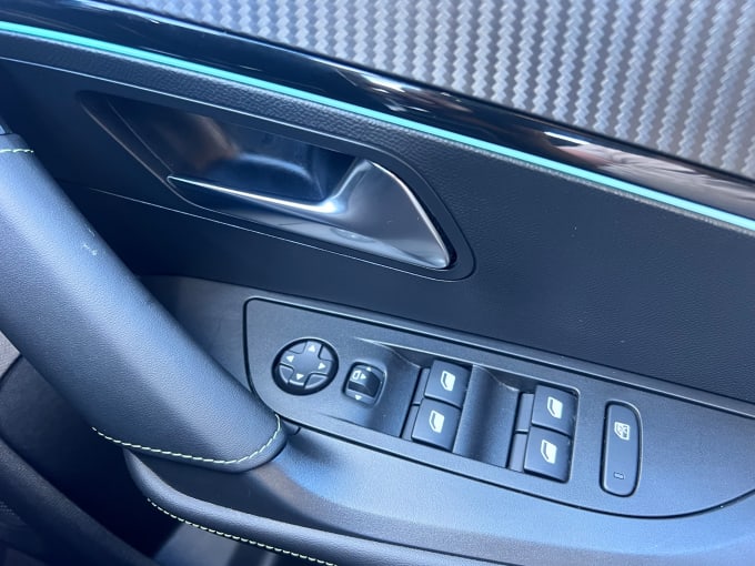2025 Peugeot 2008