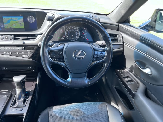 2025 Lexus Es 300h