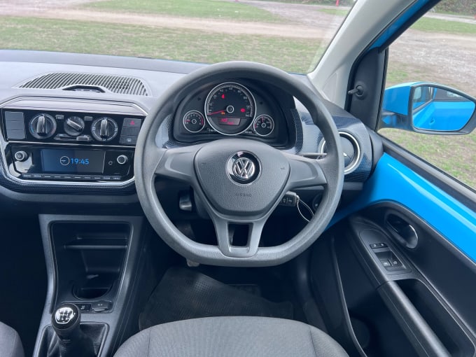 2025 Volkswagen Move Up
