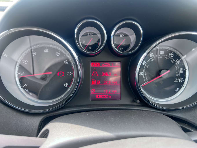 2025 Vauxhall Astra