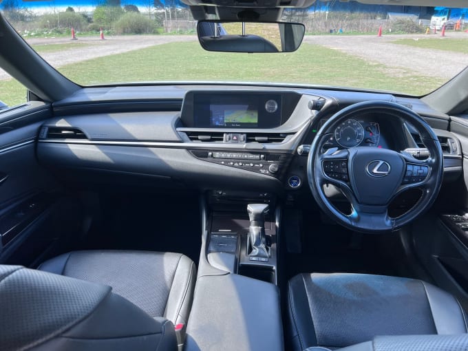 2025 Lexus Es 300h