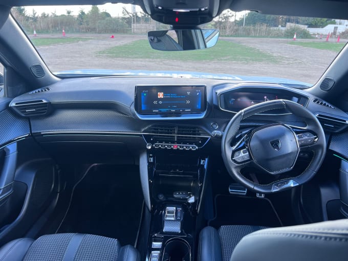 2025 Peugeot 2008