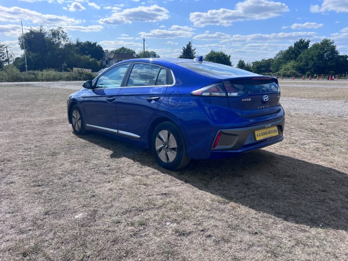 2025 Hyundai Ioniq