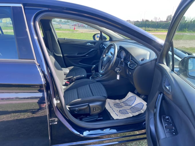 2025 Vauxhall Astra