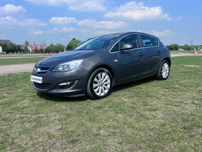 2025 Vauxhall Astra