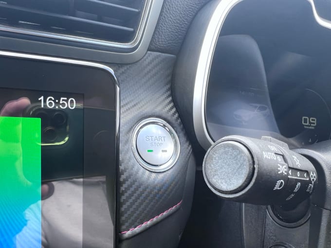 2025 Mg Zs