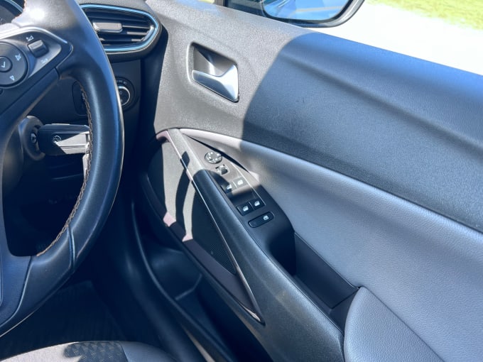 2025 Vauxhall Crossland X