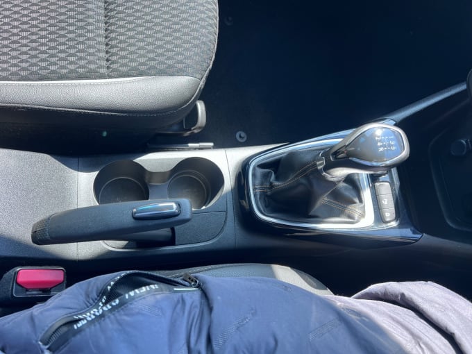 2025 Vauxhall Crossland X