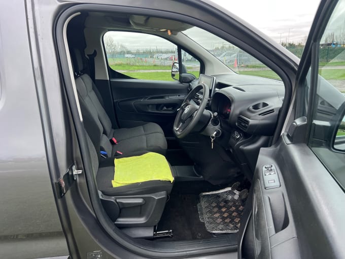 2025 Vauxhall Combo