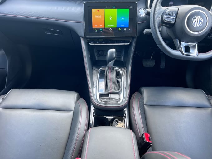 2025 Mg Zs
