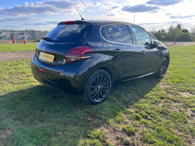 2025 Peugeot 208