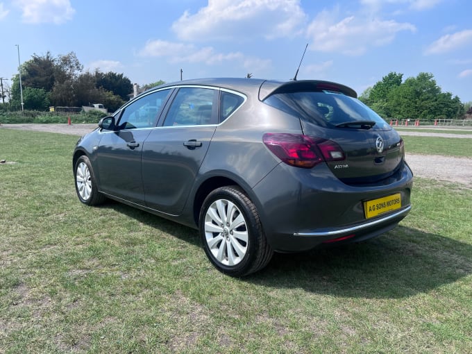 2025 Vauxhall Astra