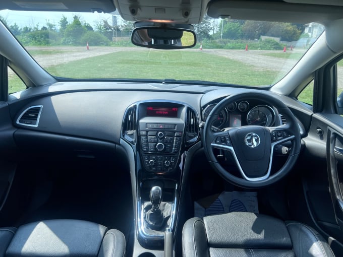 2025 Vauxhall Astra
