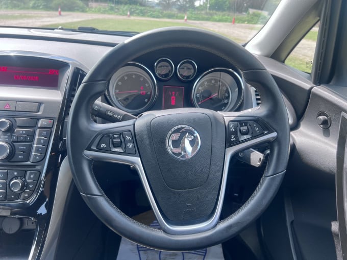 2025 Vauxhall Astra