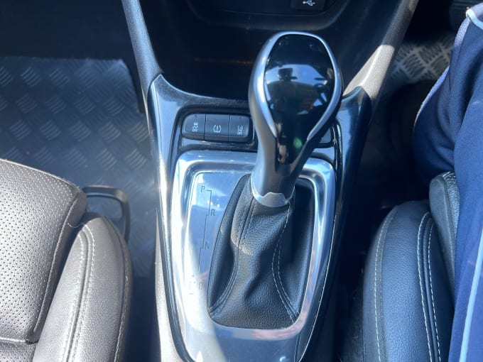 2025 Vauxhall Crossland X