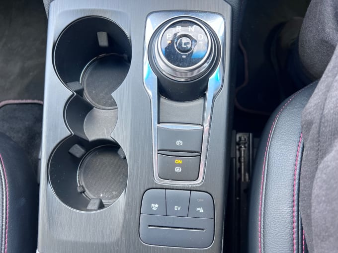 2025 Ford Kuga