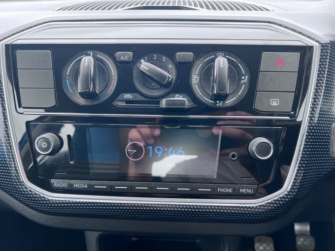 2025 Volkswagen Move Up