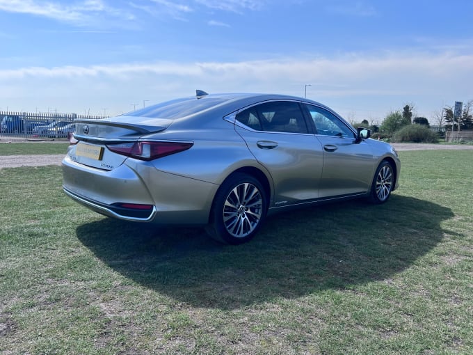 2025 Lexus Es 300h