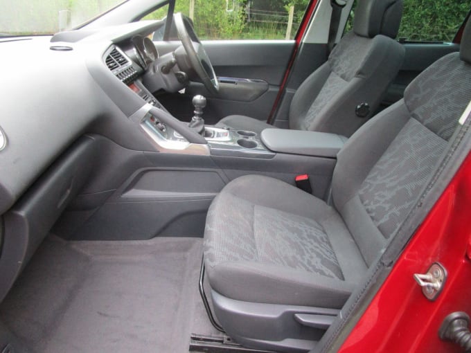 2012 Peugeot 3008