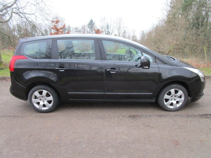 2013 Peugeot 5008