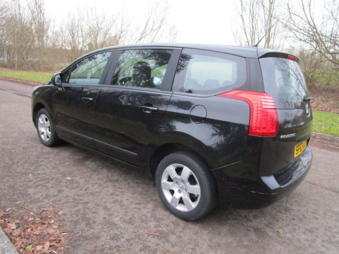 2013 Peugeot 5008