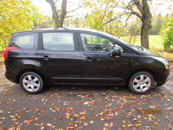 2013 Peugeot 5008