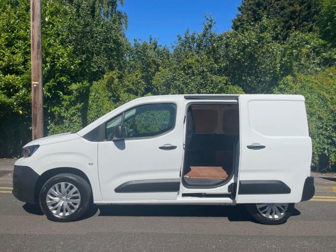 2021 Peugeot Partner