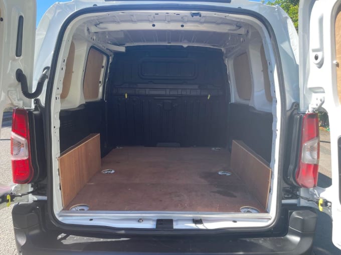 2021 Peugeot Partner