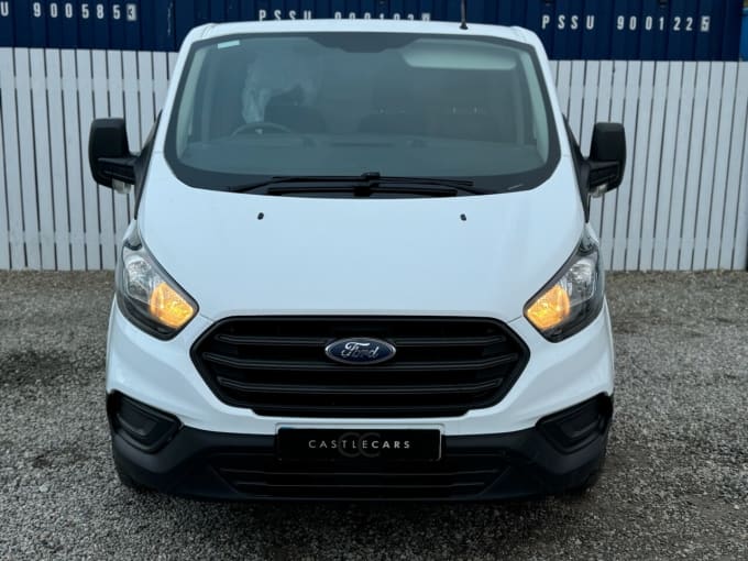 2025 Ford Transit Custom