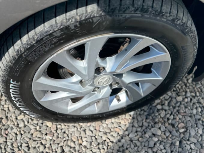 2025 Toyota Auris