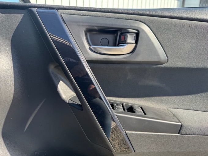 2025 Toyota Auris