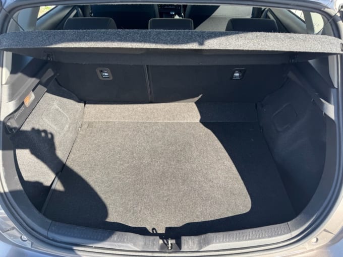2025 Toyota Auris