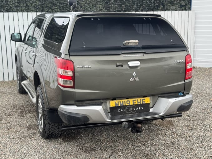 2025 Mitsubishi L200