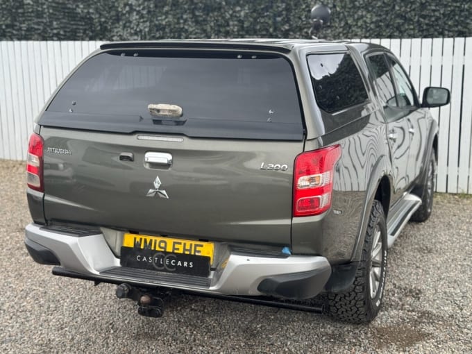 2025 Mitsubishi L200
