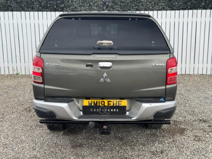 2025 Mitsubishi L200