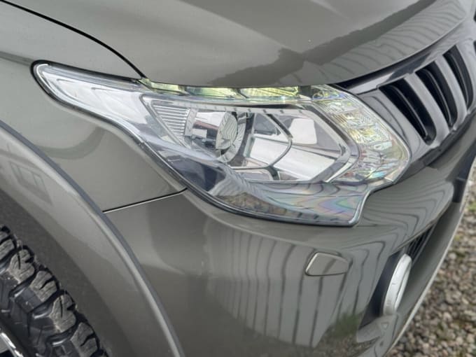 2025 Mitsubishi L200