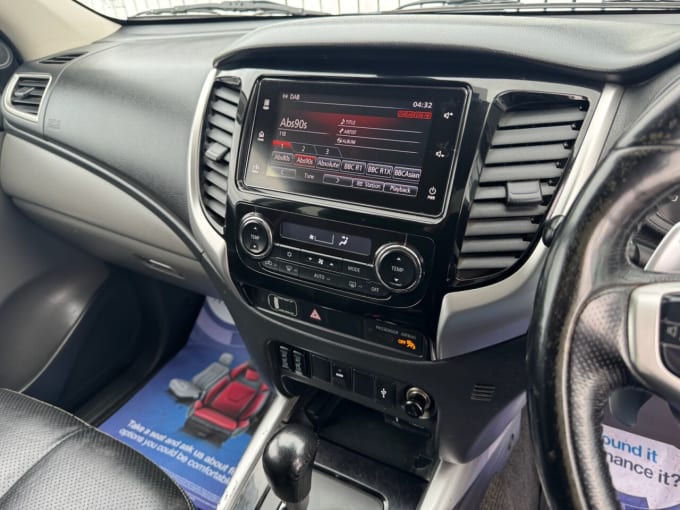 2025 Mitsubishi L200