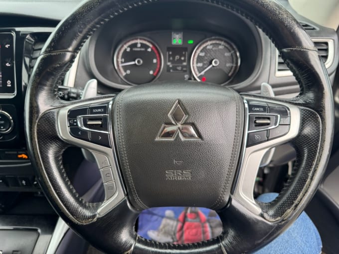 2025 Mitsubishi L200