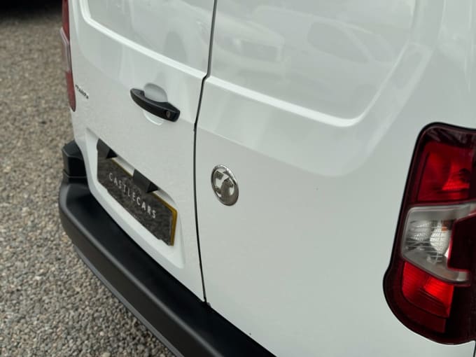 2025 Vauxhall Combo