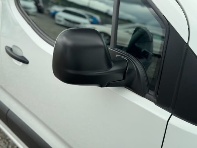 2025 Vauxhall Combo